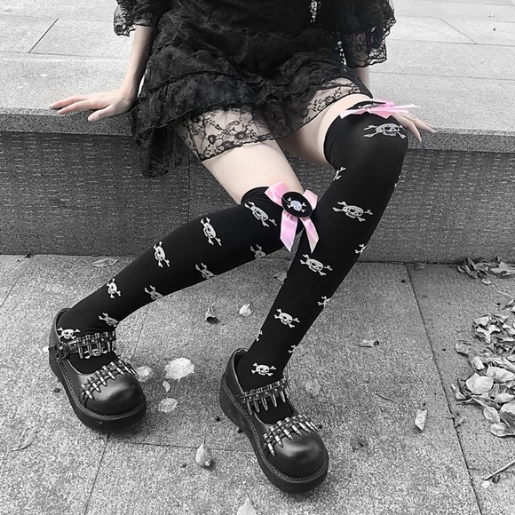 Gothic Long Black Knee High Stockings with Skulls & Pink Bows - Picture 1 of 16